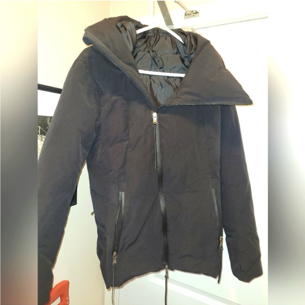 The Viridi-anne down black jacket 1/ s